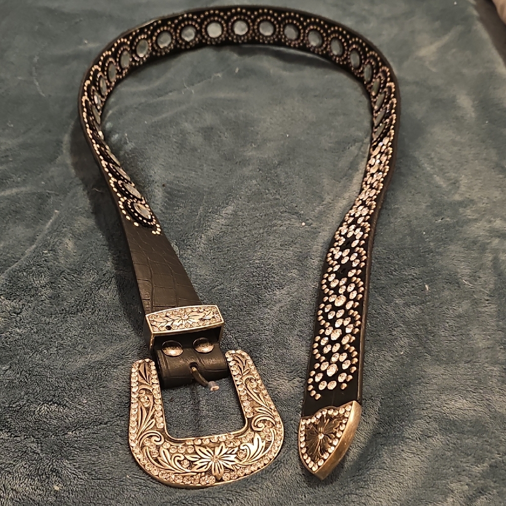 Elegant Black and Silver Embellished Belt